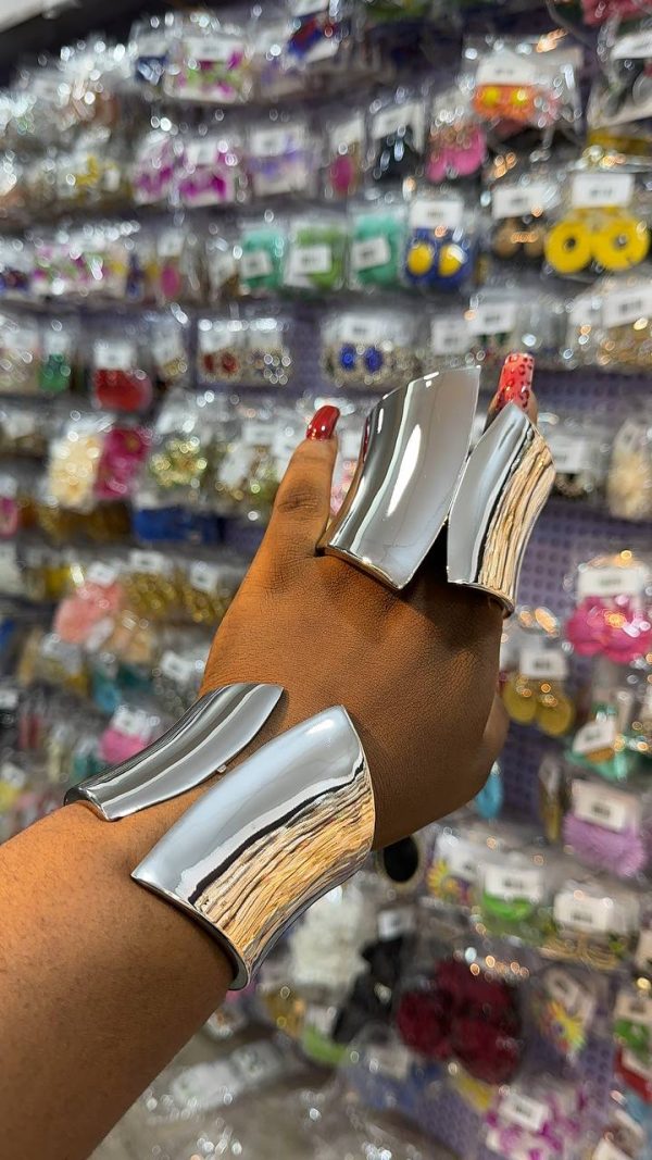 Chunky Bangle (Silver)