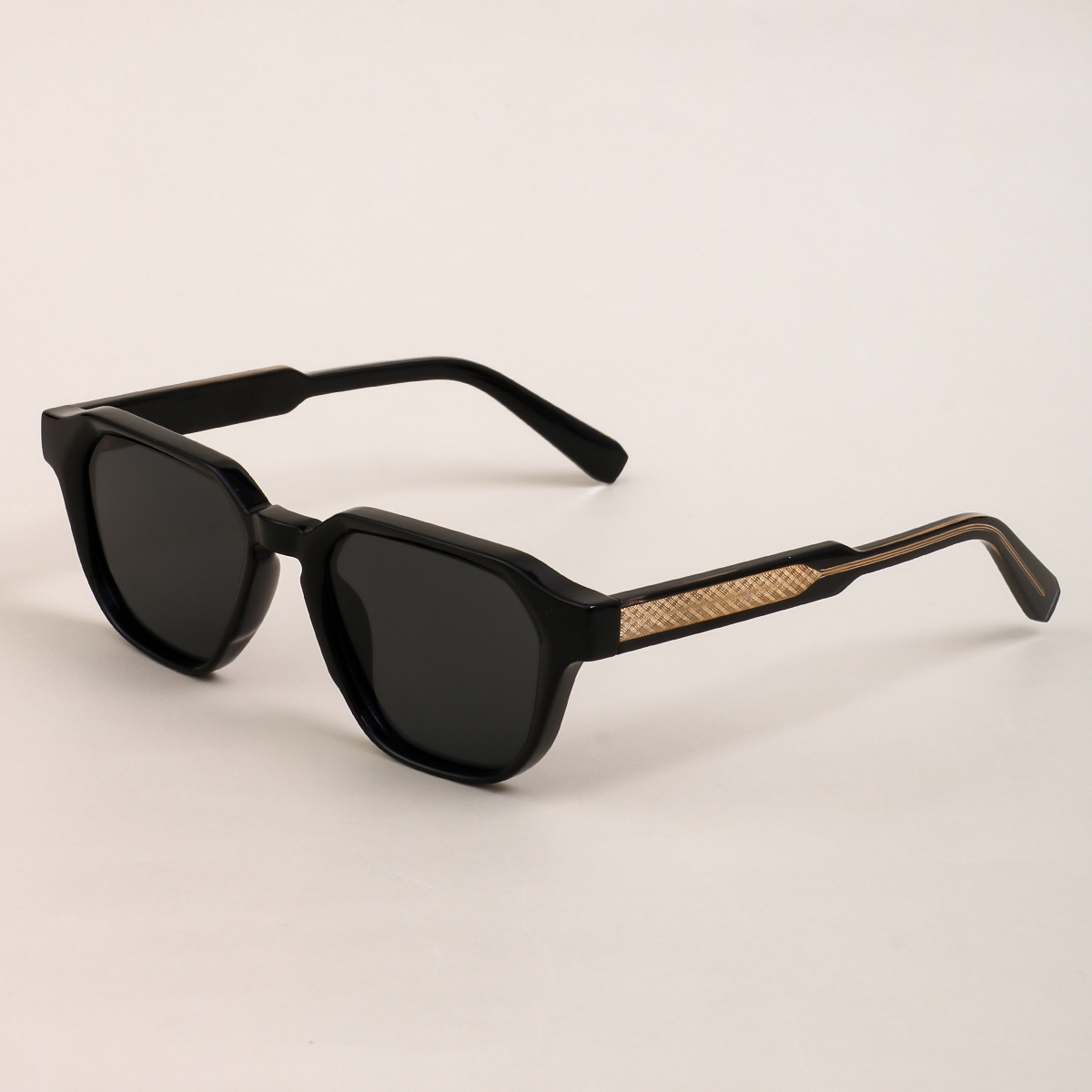European And American Style Trendy Clip On Sunglasses With A Premium Vibe - Image 7